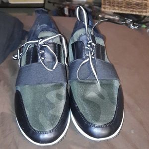 STEVE Madden tennis shoes